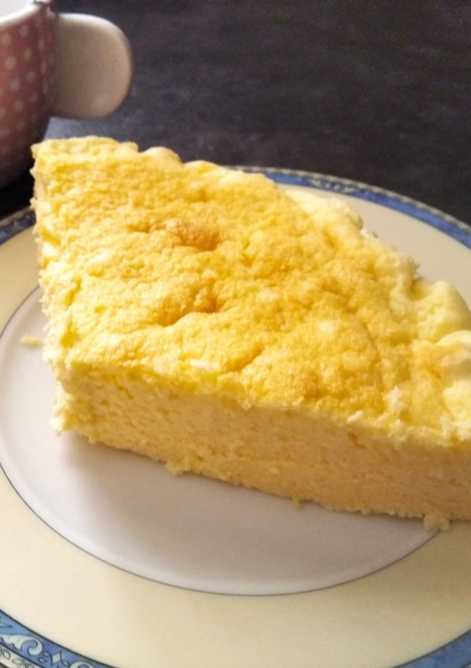 Una foto de Tarta de queso japonesa con chocolate blanco