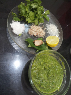 ગ્રીન ચટણી(Green Chutney Recipe In Gujarati) રેસીપી મુખ્ય ફોટો