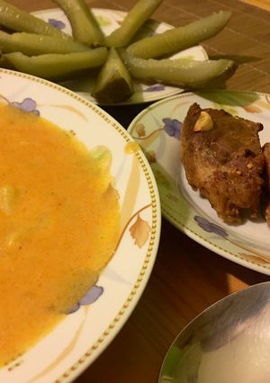 Tejfölös krumplifőzelék, sült sertéscombbal recept fotója