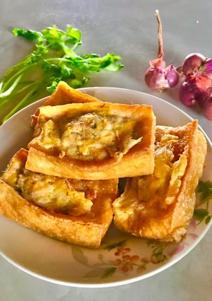 Hình của món Tàu hủ dồn thịt chiên.