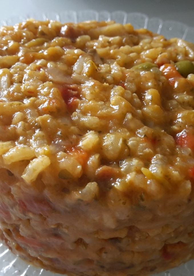Una foto de Arroz integral con jamón y salteado asiático (en Thermomix o MCC)