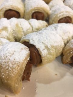 Una foto de Cañoncitos de dulce de leche