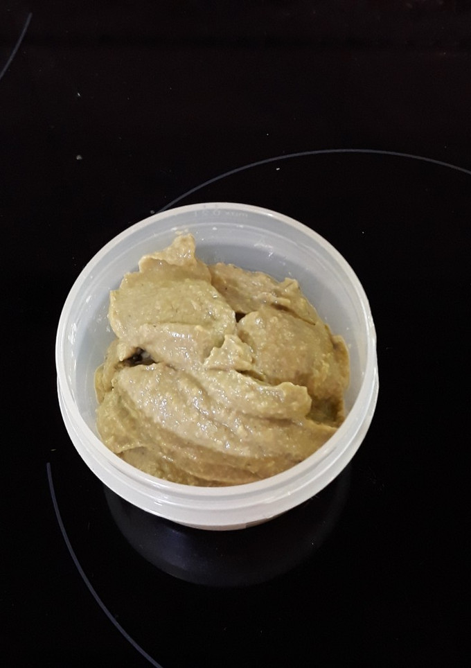 Una foto de Paté de pimientos del padrón con ajos y anacardos