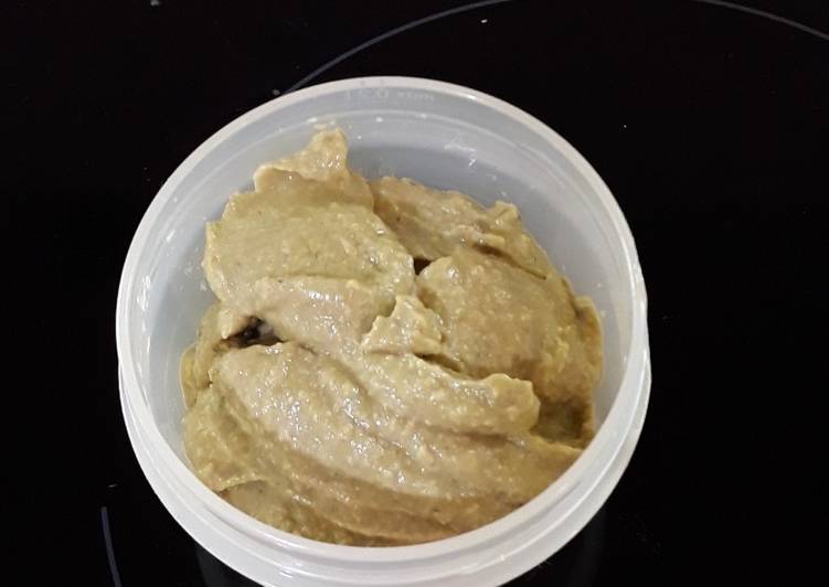 Paté de pimientos del padrón con ajos y anacardos