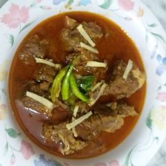 A picture of Gardan ka gosht mutton/beef.