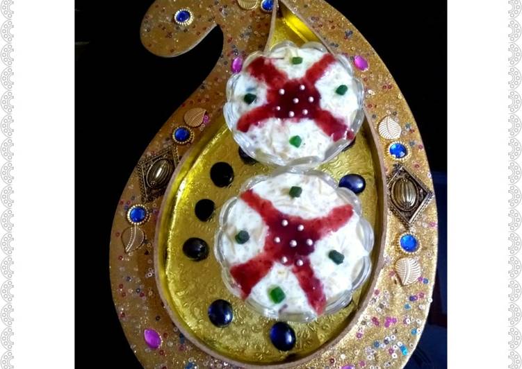 Recipe of Ultimate Lauki ki kheer with Apple, strawberry flavour
