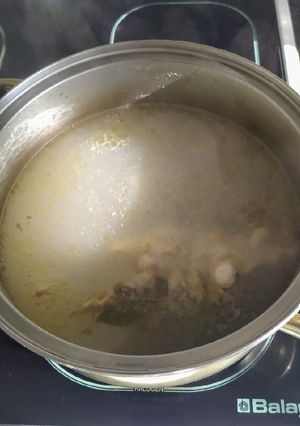 Una foto de Caldo Casero de pollo