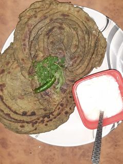 पालक लच्छा पराठा (Palak lachha paratha recipe in Hindi) रेसिपी मुख्य फोटो