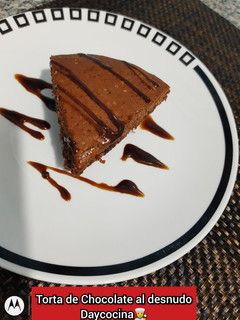 Una foto de Bizcochuelo de chocolate con Dulce de leche 👩🍳