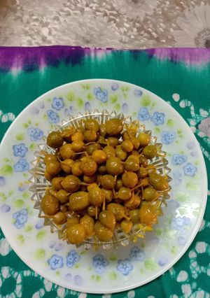 ખાટા કૈળાં (Khatta Kaira Recipe In Gujarati) રેસીપી મુખ્ય ફોટો