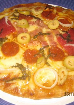 Una foto de Pizza Mixta casera
