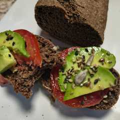 Pan De Harina Integral Y Cacao Amargo / Pan De Chocolate-レシピのメイン写真