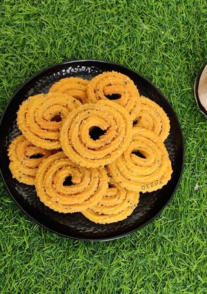 A picture of Chakali.