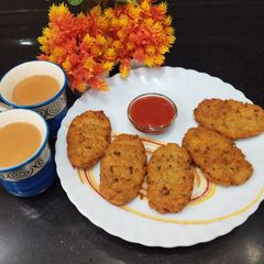A picture of Crispy Semolina Potato Chop.