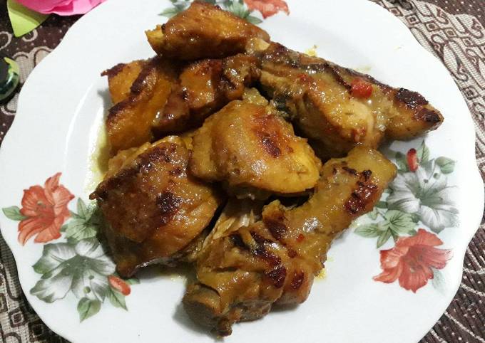 Resep Ayam Panggang Bumbu Rujak, Bisa Manjain Lidah