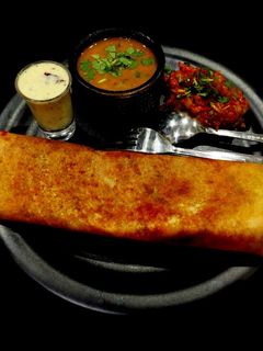 પાઉંભાજી ઢોંસા (Pav Bhaji Dosa Recipe In Gujarati) રેસીપી મુખ્ય ફોટો