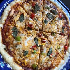 A picture of Glamorous Vegetarian Pizza!.