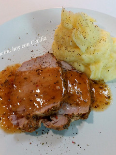 Una foto de Lomo de cerdo al horno adobado con especias y mostaza dulce
