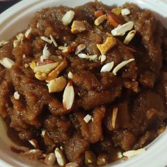 A picture of आटे का हलवा (कड़ा प्रसाद).