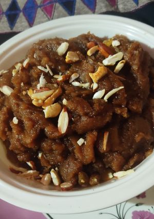 A picture of आटे का हलवा (कड़ा प्रसाद).