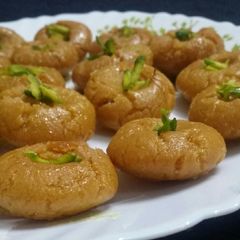 A picture of Balushahi.