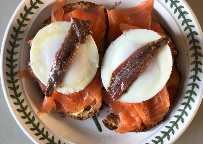 Smoked Salmon & Egg on Sourdough