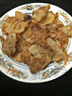 A picture of Fried yam with egg.