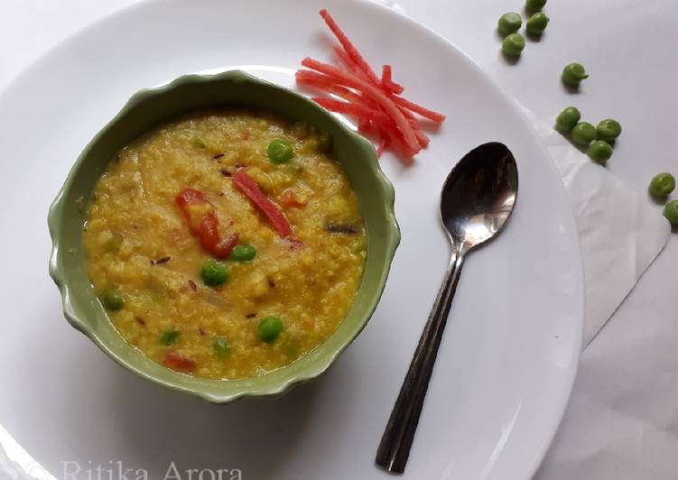 Recipe: Yummy Instant Oats veggie khichdi