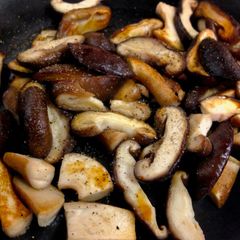 A picture of Quick & Easy Shiitake Mushroom Stir-fry.
