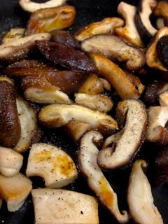 A picture of Quick & Easy Shiitake Mushroom Stir-fry.
