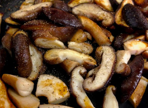 A picture of Quick & Easy Shiitake Mushroom Stir-fry.