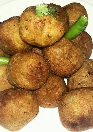 A picture of Banana wada.