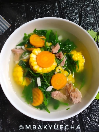 Langkah Gampang Menyiapkan Resep Sup Bayam Daging Sapi yang Bikin Ngiler