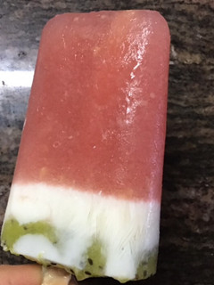 Una foto de Polos Sandía🍉
