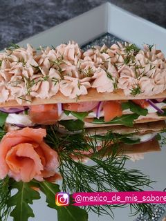 Una foto de 💥 MIL HOJAS DE SALMÓN CON CHIPOTLE CHEESE 💥