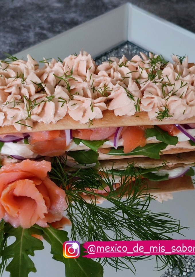 Una foto de 💥 MIL HOJAS DE SALMÓN CON CHIPOTLE CHEESE 💥