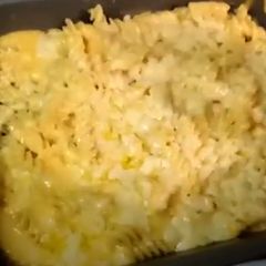 A picture of Macaroni & Cheese.