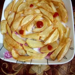 A picture of Potatoes fry.