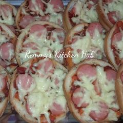 A picture of Mini Pizza #mykidsfavouritedish.