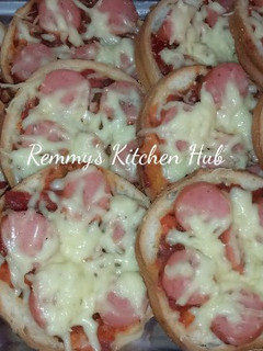 A picture of Mini Pizza #mykidsfavouritedish.