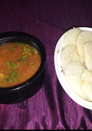 A picture of Falahari idli with sambhar.
