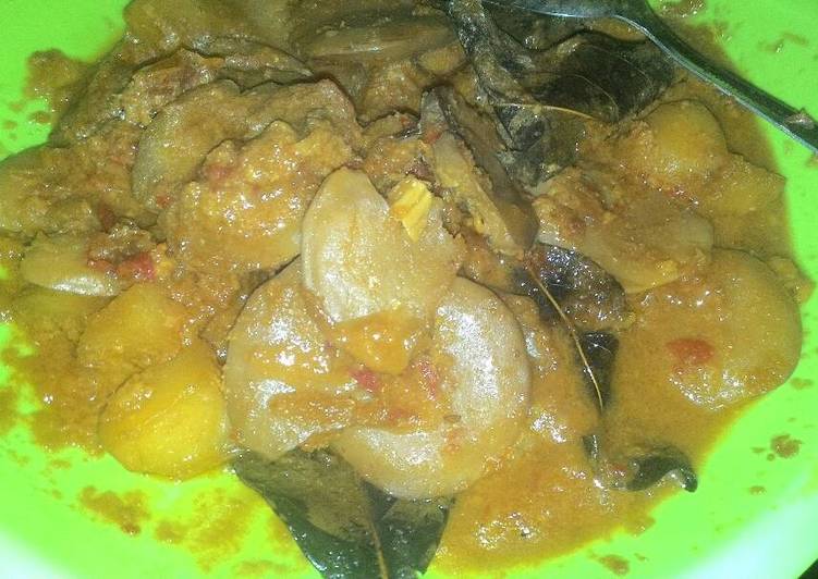 Semur Jengkol Kentang