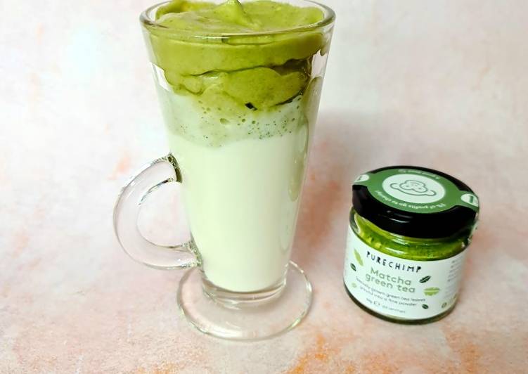 Step-by-Step Guide to Make Super Quick Homemade Dalgona Matcha Latte