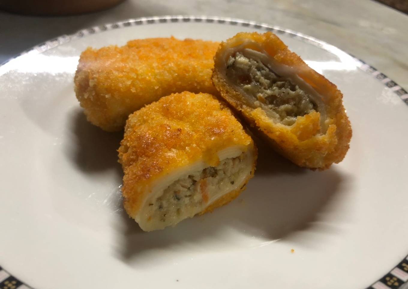 Risoles Creamy Cheese Chicken Parmesan