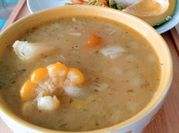 Una foto de sancocho de ternera