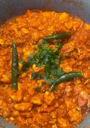 A picture of Chicken Karahi 🧡.