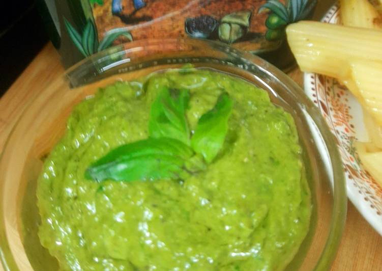 How to Make Speedy Vegan Basil Pesto