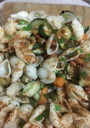 A picture of Pasta salad (boiled).