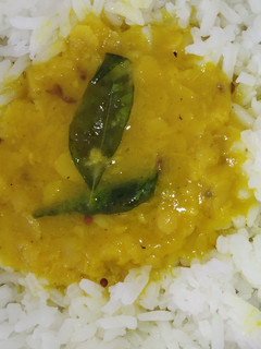 फोडणीची गोड डाळ (fodnichi god dal recipe in marathi) रेसिपी चे मुख्य फोटो