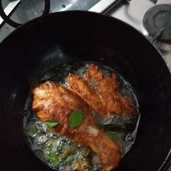 A picture of Grandma's special chicken fry.